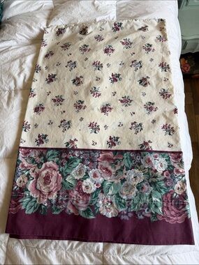 Vintage jcpenney Floral Cotton Pillow Cases in Cream and Purple Set of 2